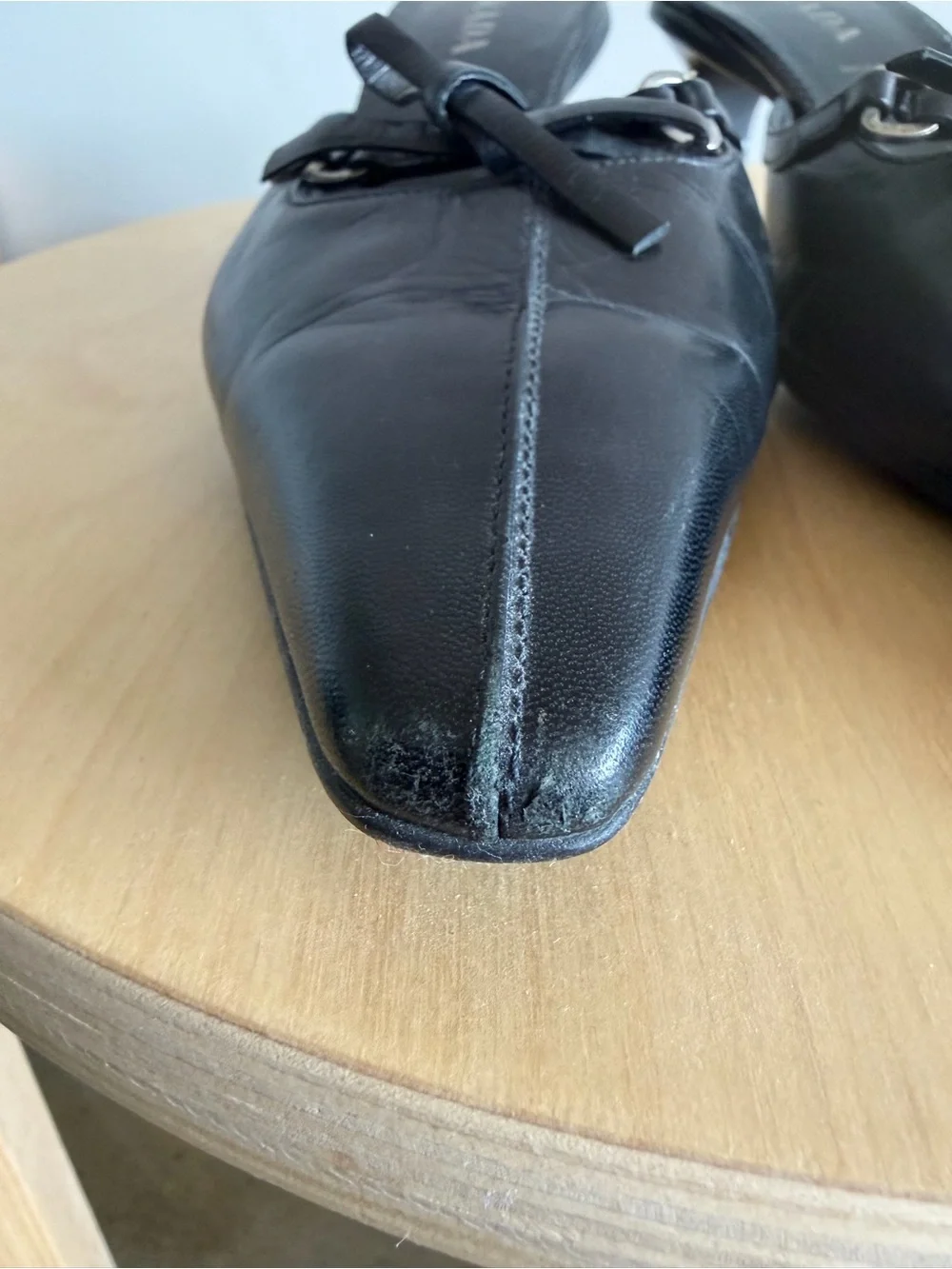 Vintage Prada Black Leather Pointed-Toe Kitten Heel Mules with Bows - Picture 3 of 9